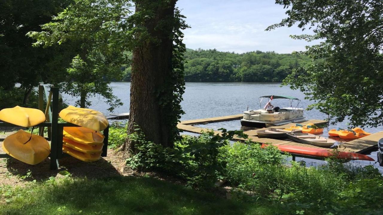 The Elms Waterfront Cottages Lake Luzerne Exterior photo