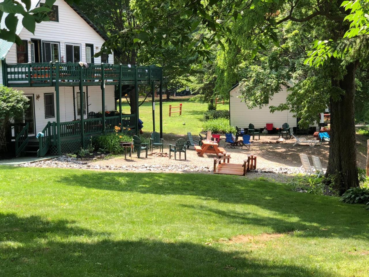 The Elms Waterfront Cottages Lake Luzerne Exterior photo